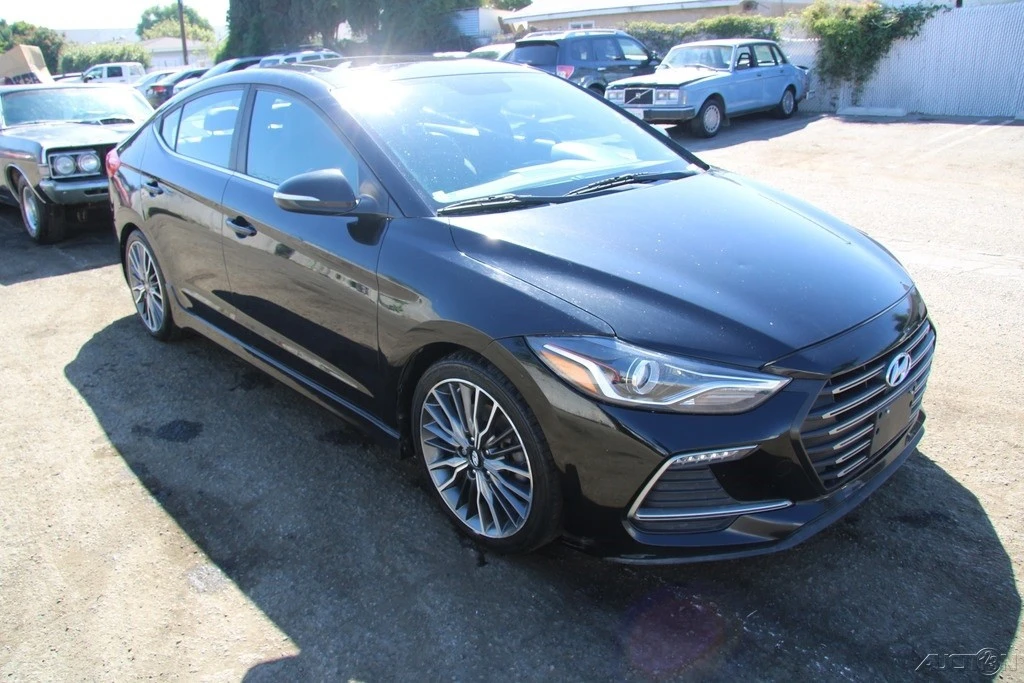 2018 Hyundai Elantra - Image 10 of 21