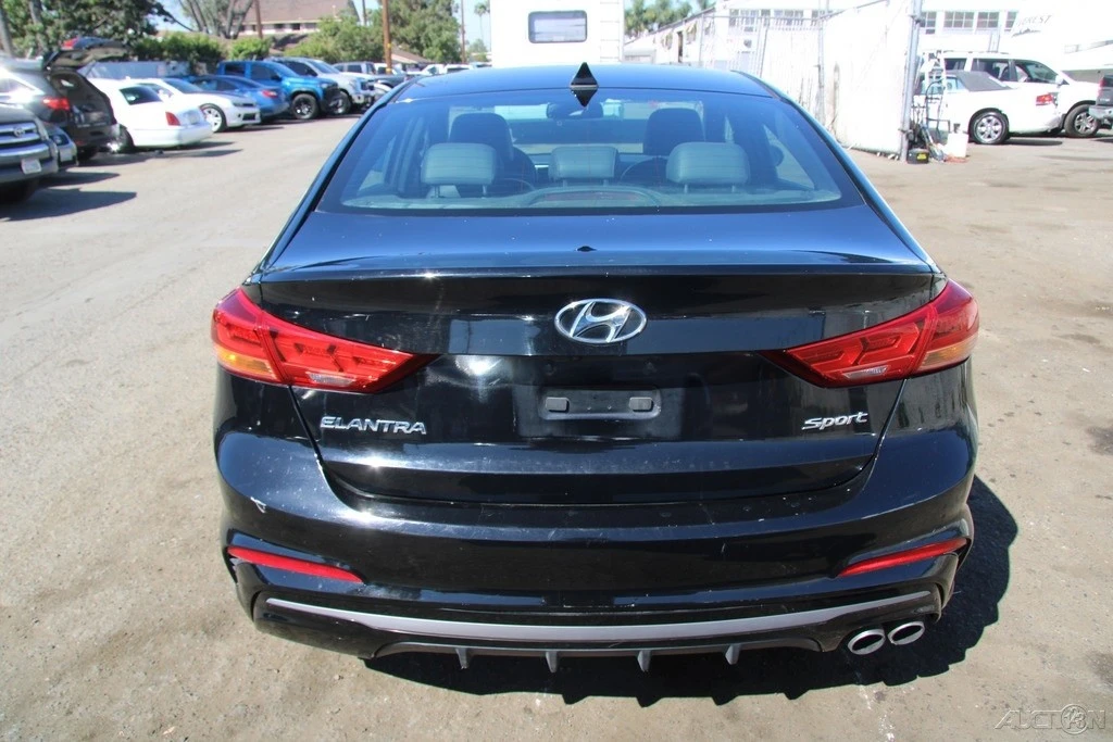 2018 Hyundai Elantra - Image 6 of 21