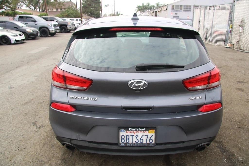 2018 Hyundai Elantra - Image 5 of 21