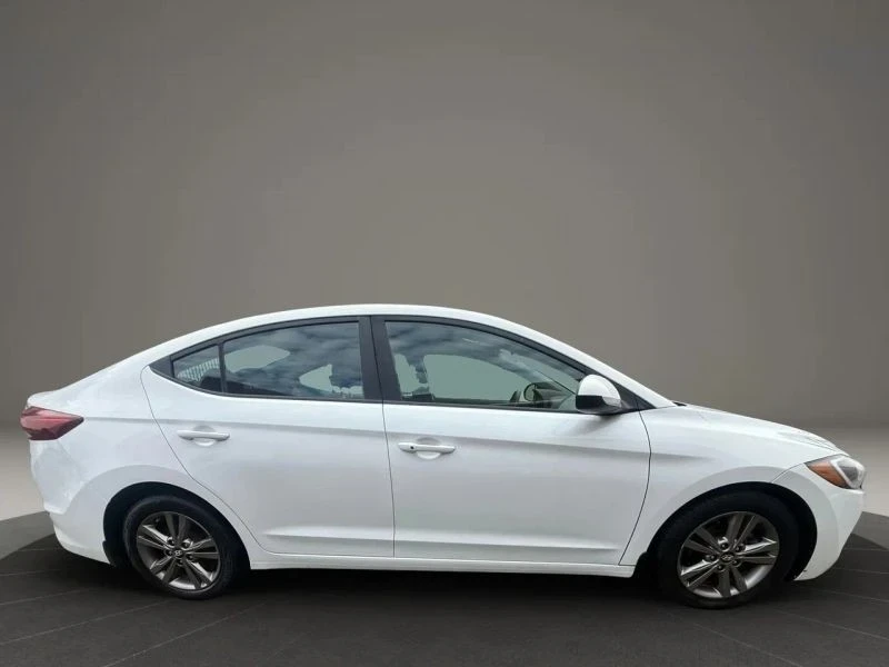 2018 Hyundai Elantra - Image 4 of 12