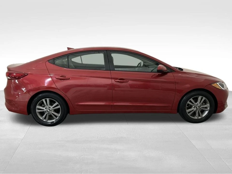 2018 Hyundai Elantra - Image 6 of 12