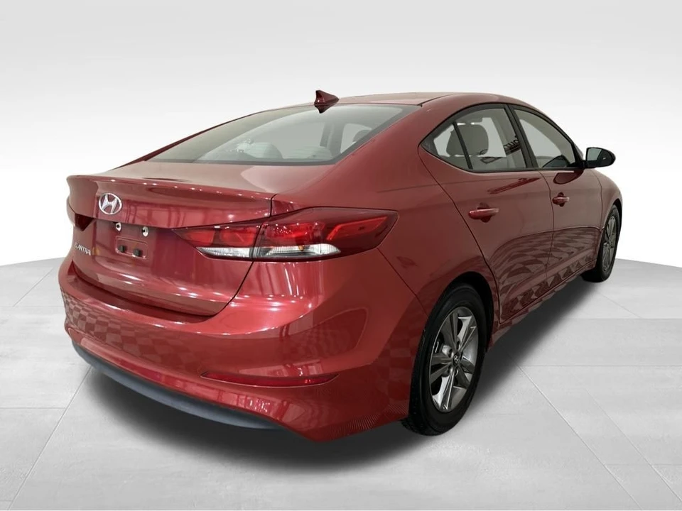 2018 Hyundai Elantra - Image 5 of 12