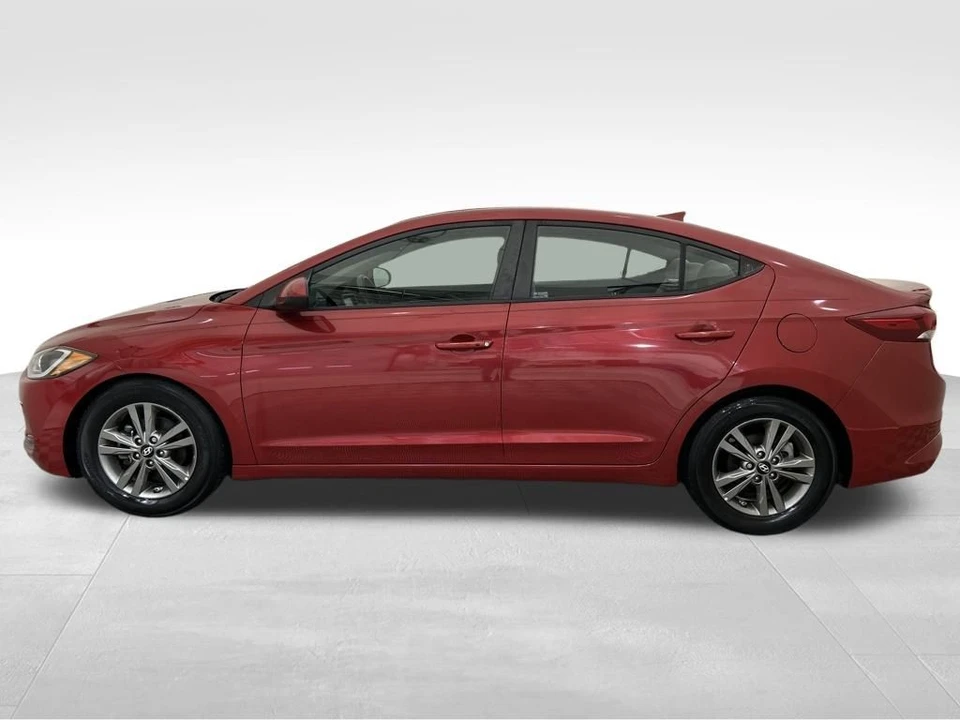 2018 Hyundai Elantra - Image 2 of 12