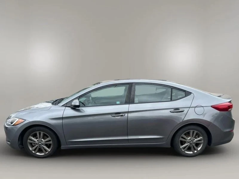 2018 Hyundai Elantra - Image 9 of 12
