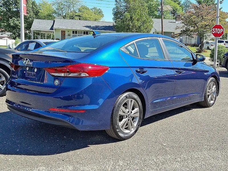 2018 Hyundai Elantra - Image 7 of 12