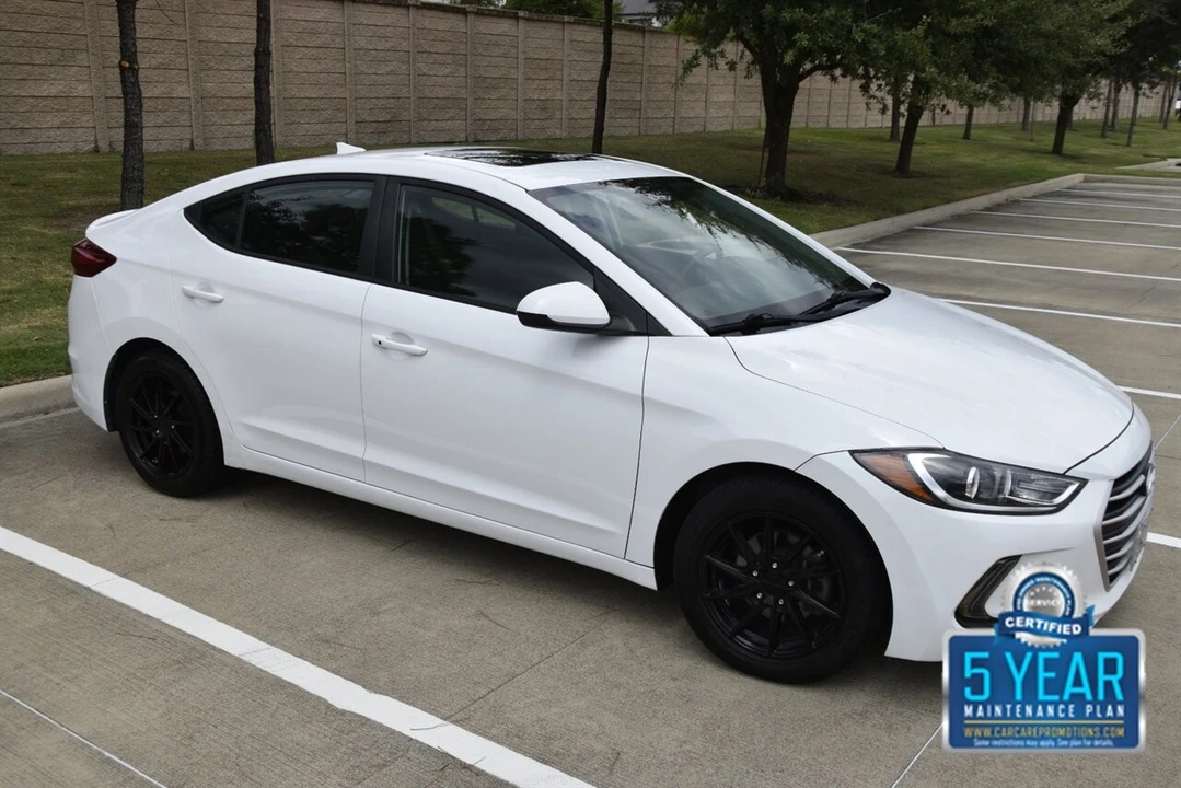 2018 Hyundai Elantra - Image 4 of 4
