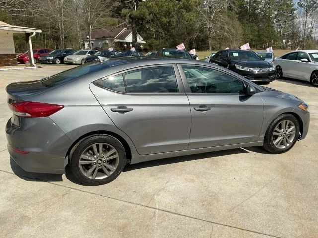 2018 Hyundai Elantra - Image 14 of 21