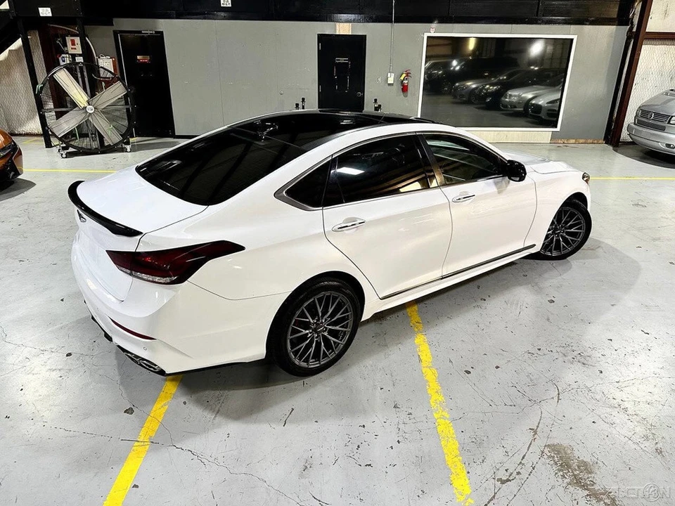 2018 Hyundai Genesis - Image 9 of 24
