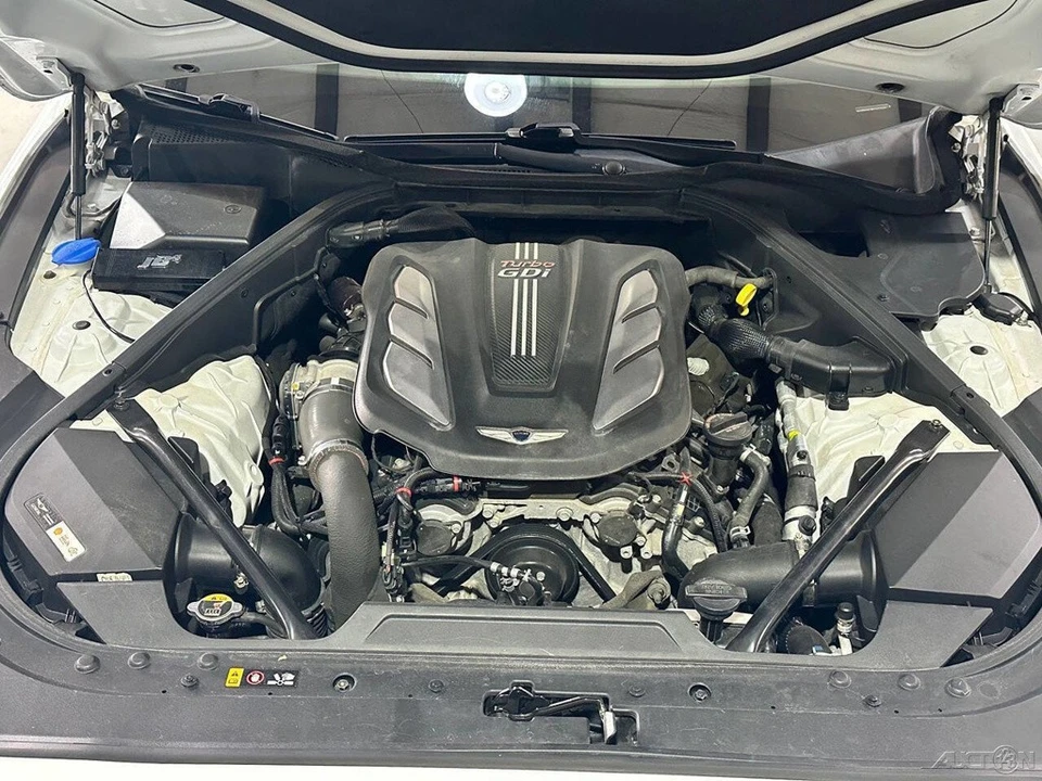 2018 Hyundai Genesis - Image 15 of 24