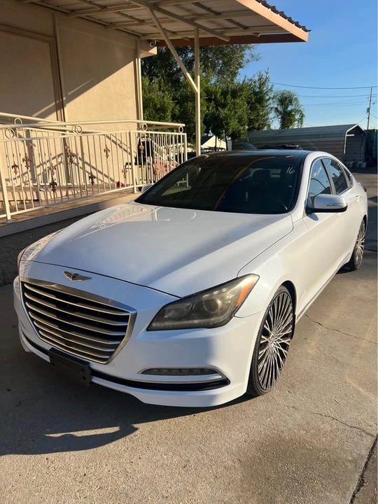 2018 Hyundai Genesis - Image 2 of 16