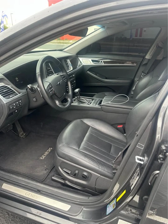 2018 Hyundai Genesis - Image 7 of 17