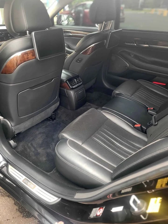 2018 Hyundai Genesis - Image 13 of 15