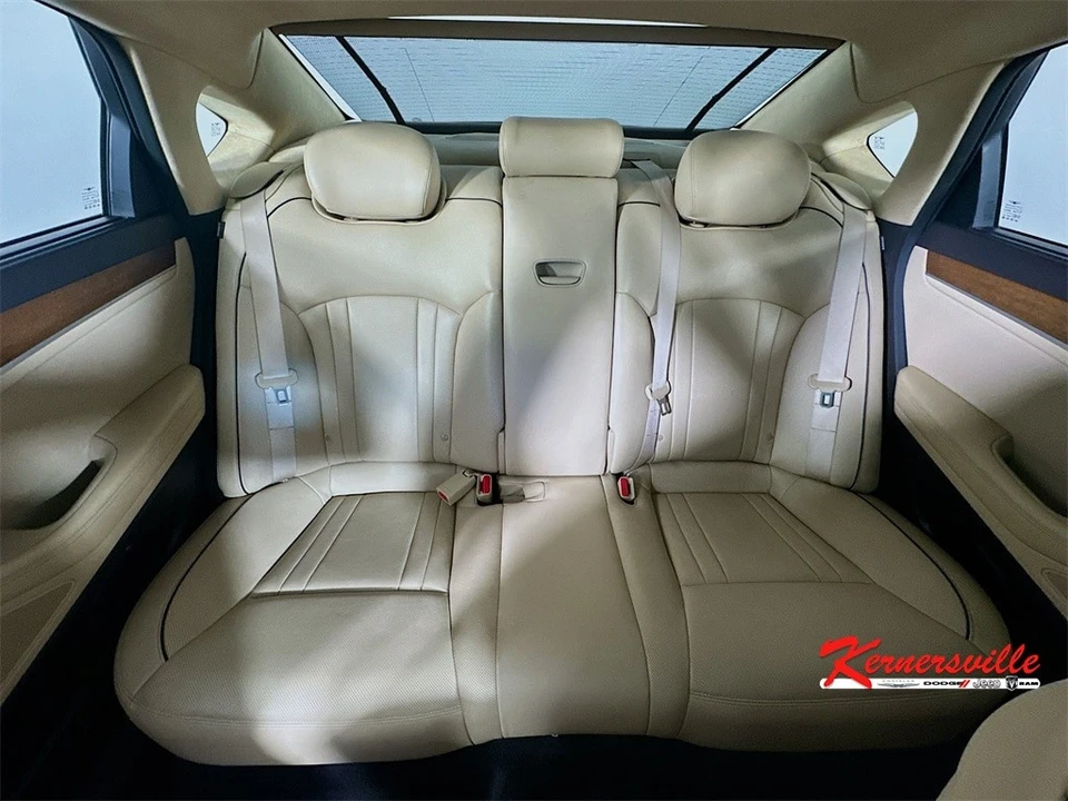 2018 Hyundai Genesis - Image 13 of 21