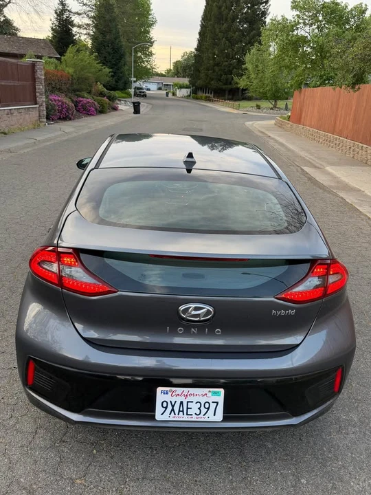 2018 Hyundai - Image 6 of 18