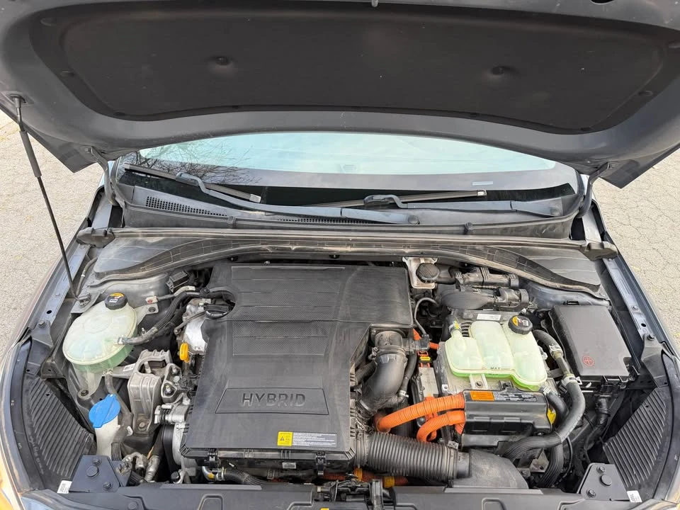 2018 Hyundai - Image 15 of 18