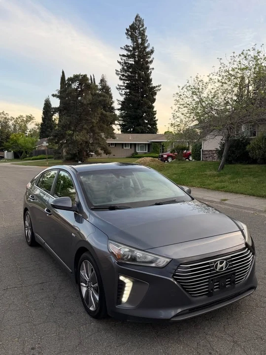 2018 Hyundai - Image 3 of 18