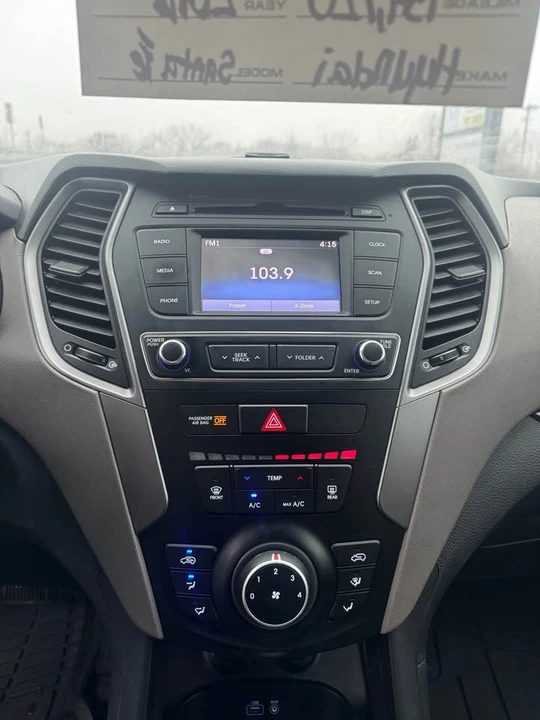2018 Hyundai Santa Fe - Image 9 of 16