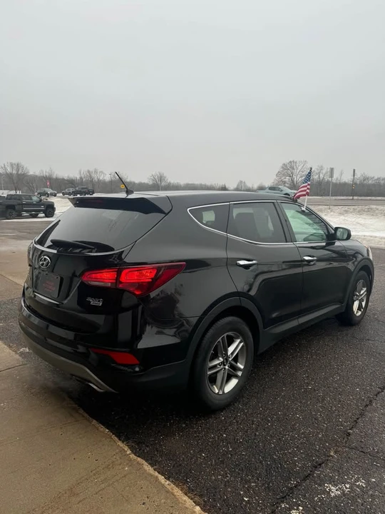 2018 Hyundai Santa Fe - Image 4 of 16