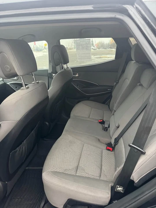 2018 Hyundai Santa Fe - Image 7 of 16