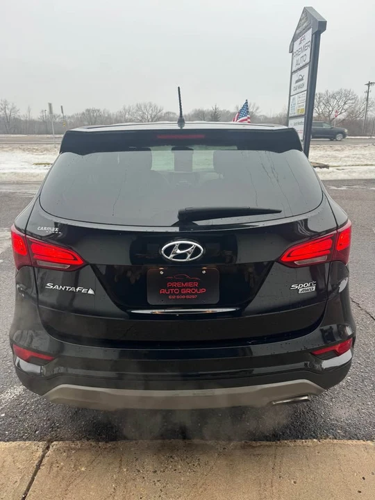 2018 Hyundai Santa Fe - Image 5 of 16