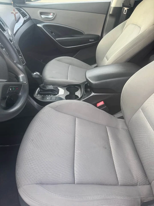 2018 Hyundai Santa Fe - Image 6 of 10
