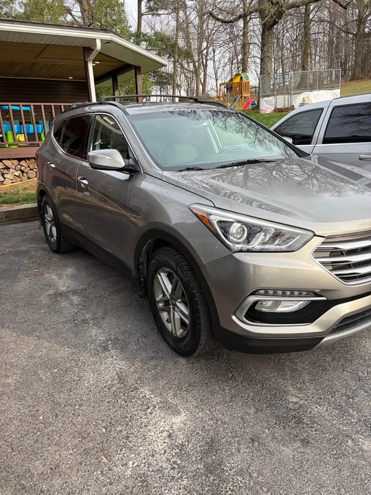 2018 Hyundai Santa Fe - Image 3 of 10