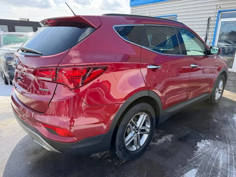 2018 Hyundai Santa Fe - Image 5 of 16