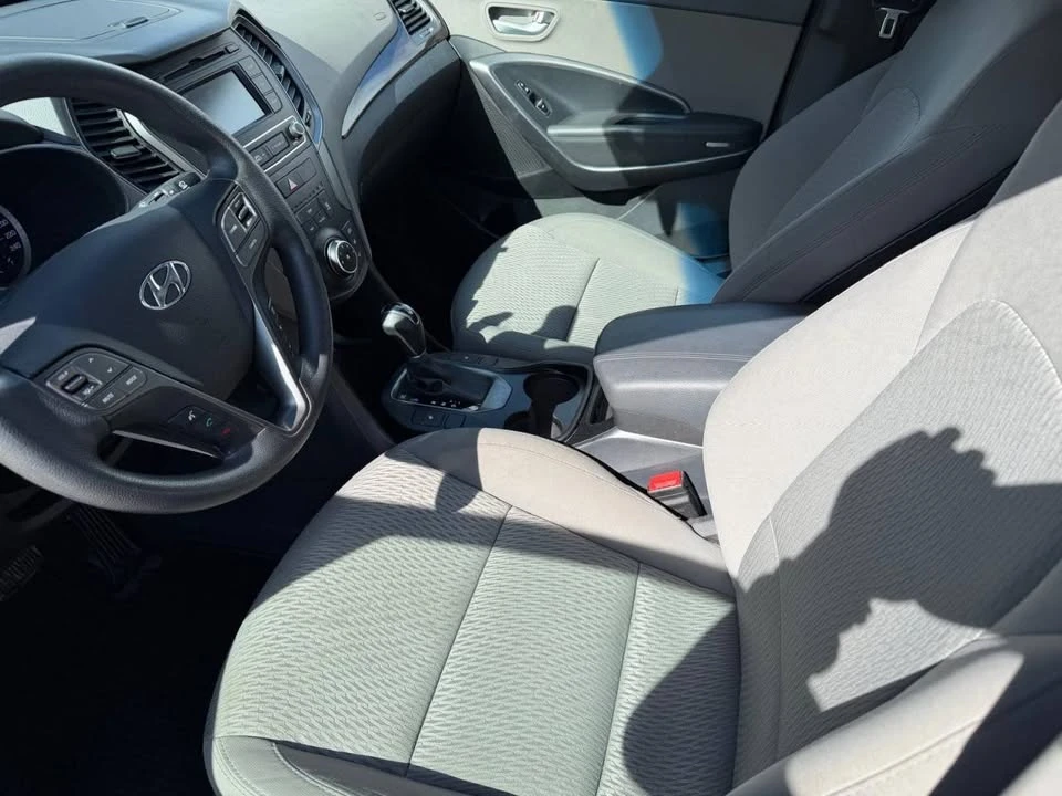 2018 Hyundai Santa Fe - Image 13 of 16