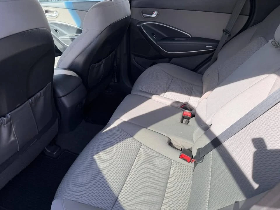 2018 Hyundai Santa Fe - Image 15 of 16