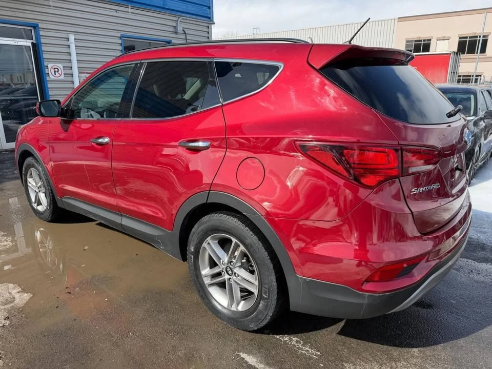 2018 Hyundai Santa Fe - Image 4 of 16