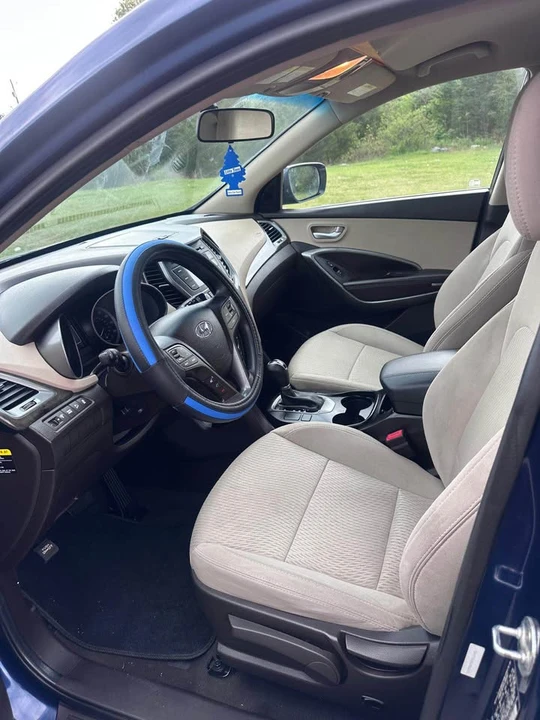 2018 Hyundai Santa Fe - Image 8 of 12
