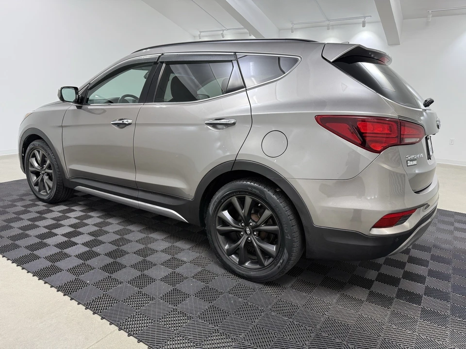2018 Hyundai Santa Fe - Image 5 of 12