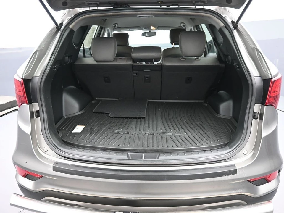 2018 Hyundai Santa Fe - Image 21 of 21