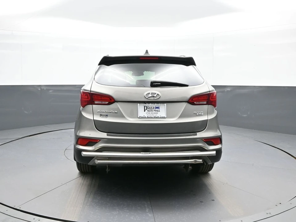 2018 Hyundai Santa Fe - Image 7 of 21