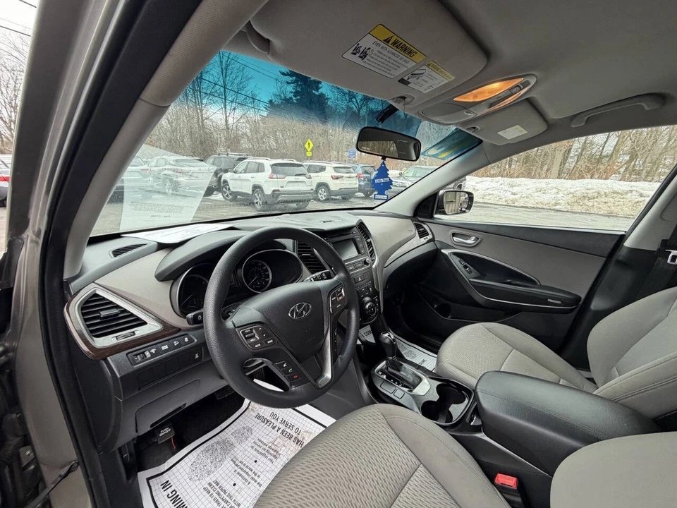 2018 Hyundai Santa Fe - Image 15 of 21