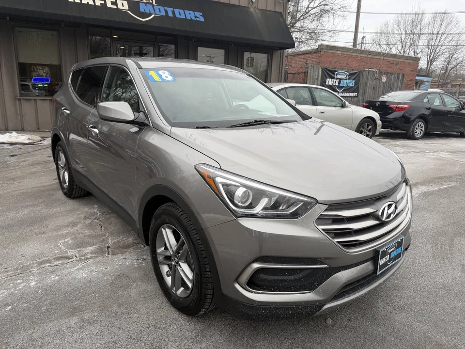 2018 Hyundai Santa Fe - Image 13 of 21