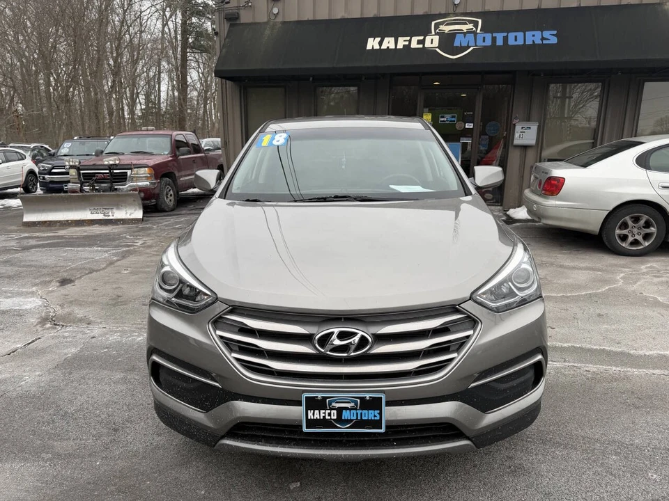 2018 Hyundai Santa Fe - Image 2 of 21