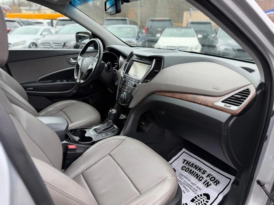 2018 Hyundai Santa Fe - Image 6 of 10