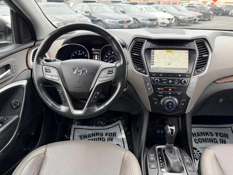 2018 Hyundai Santa Fe - Image 9 of 10