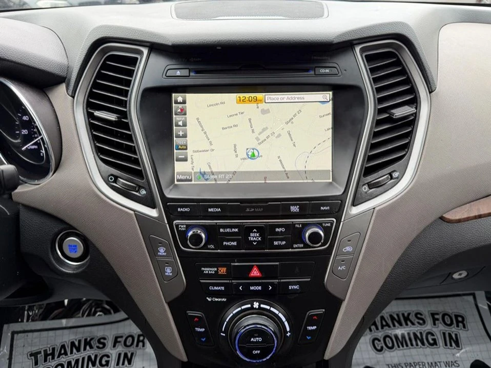 2018 Hyundai Santa Fe - Image 4 of 10