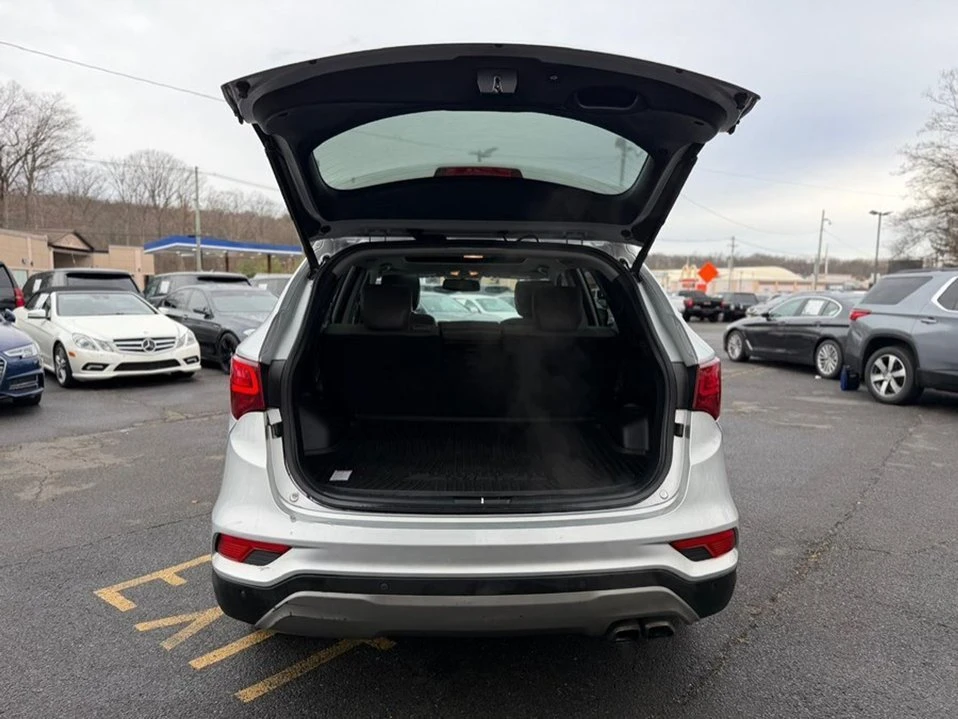2018 Hyundai Santa Fe - Image 3 of 10