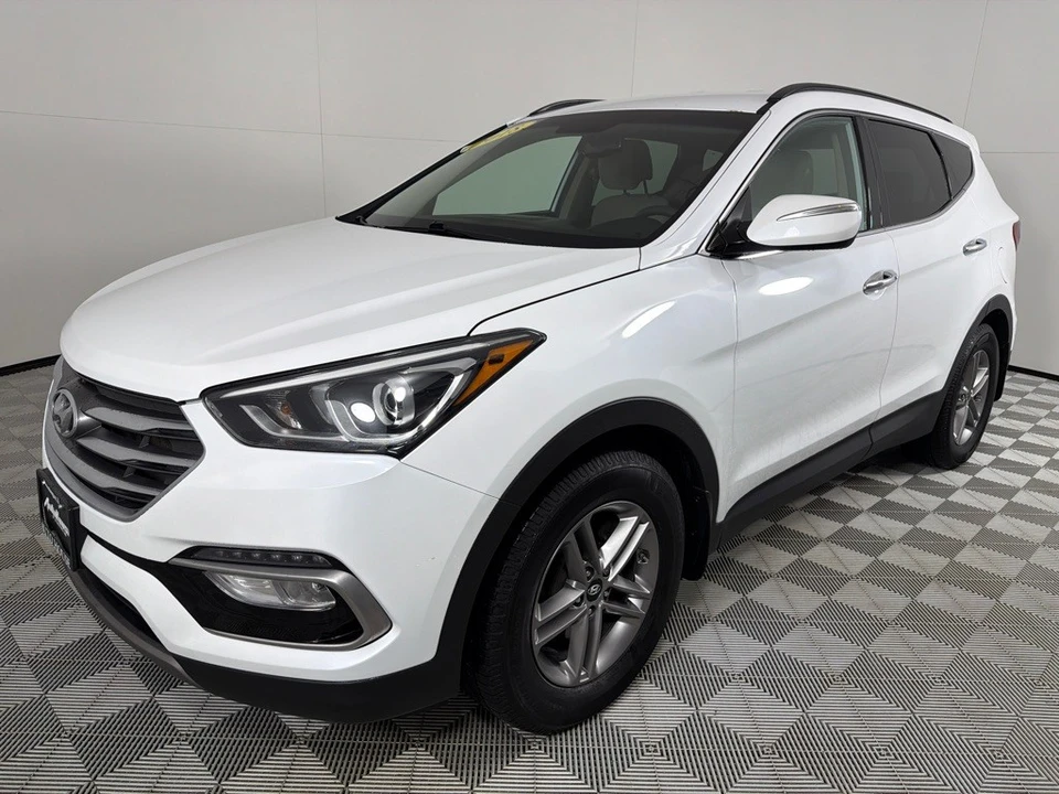 2018 Hyundai Santa Fe - Image 9 of 21