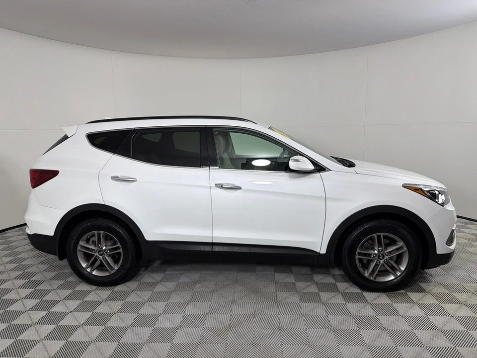 2018 Hyundai Santa Fe - Image 4 of 21