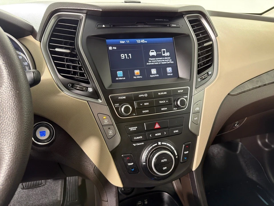 2018 Hyundai Santa Fe - Image 16 of 21