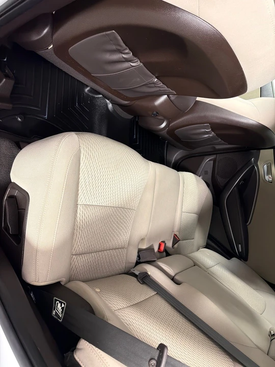 2018 Hyundai Santa Fe - Image 19 of 21