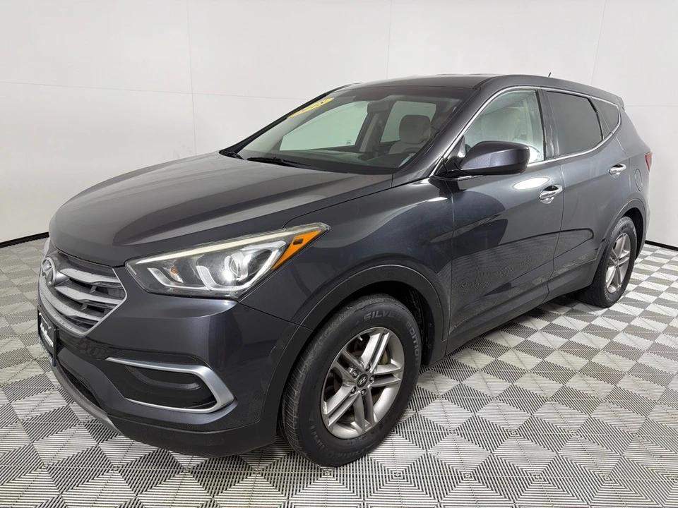 2018 Hyundai Santa Fe - Image 9 of 21