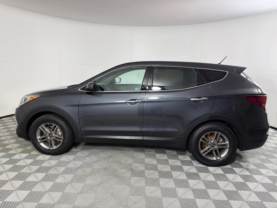 2018 Hyundai Santa Fe - Image 8 of 21