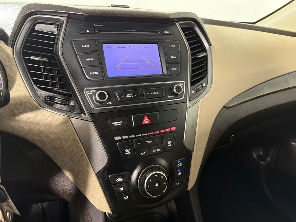 2018 Hyundai Santa Fe - Image 17 of 21