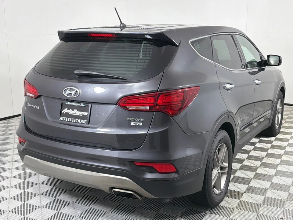 2018 Hyundai Santa Fe - Image 5 of 21