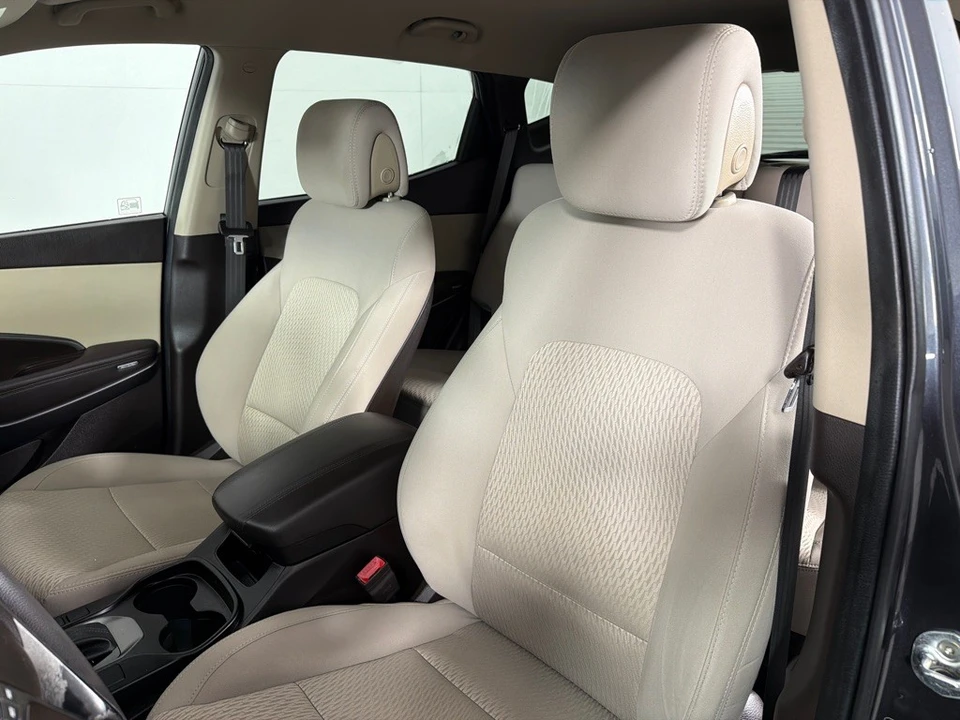 2018 Hyundai Santa Fe - Image 13 of 21